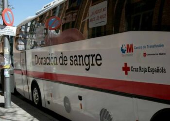 La Unidad Móvil de donación de sangre se instala en la Plaza de los Jardinillos