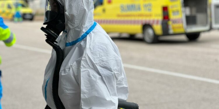 Espectacular simulacro por escape de ácido clorhídrico en la Planta de Tratamiento del Canal de Isabel II