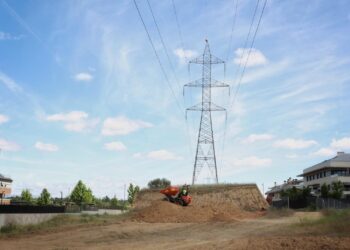 Boadilla soterrará más de la mitad de su línea de alta tensión