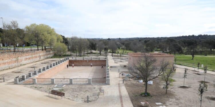 Rehabilitadas la noria y el estanque del Palacio de Boadilla