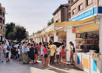 Feria del Libro en la calle Real de Las Rozas
