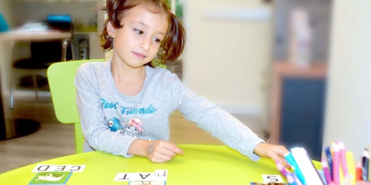 Anda CONMIGO te ayuda a gestionar tu beca de forma gratuita