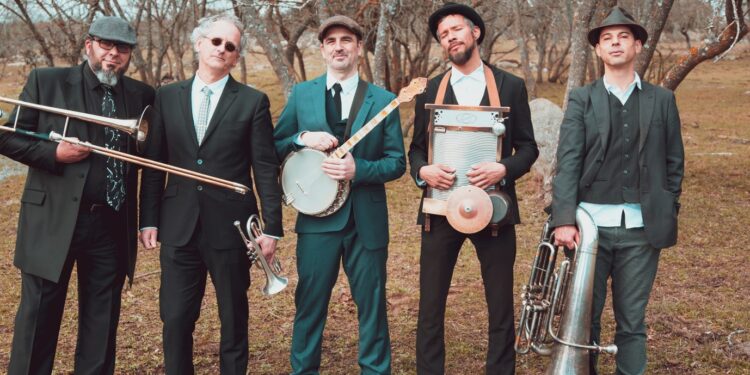 Barba Dixie Band: “La calle como escenariono tiene comparación”