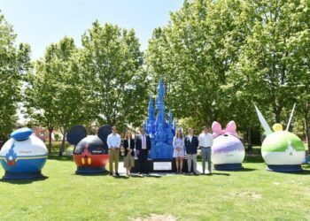 El castillo de la Bella Durmiente de vidrio reciclado está en Boadilla