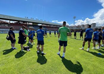El Rayo pelea el ascenso al fútbol profesional en Galicia