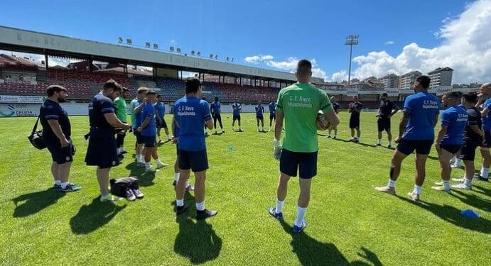 El Rayo pelea el ascenso al fútbol profesional en Galicia
