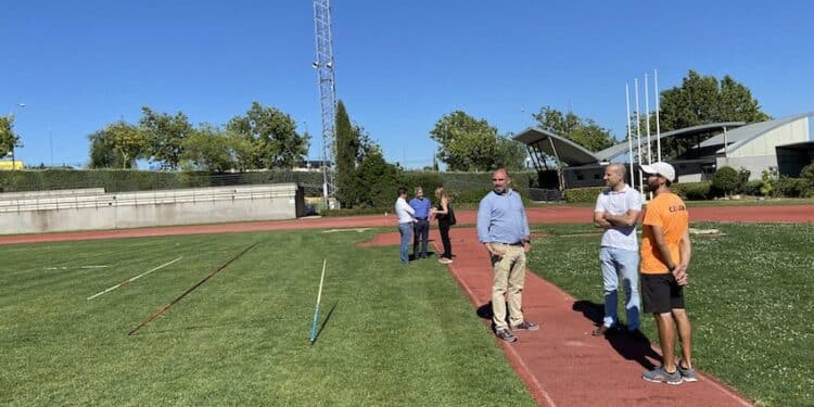 Los niños y adolescentes majariegos disfrutan de las colonias deportivas