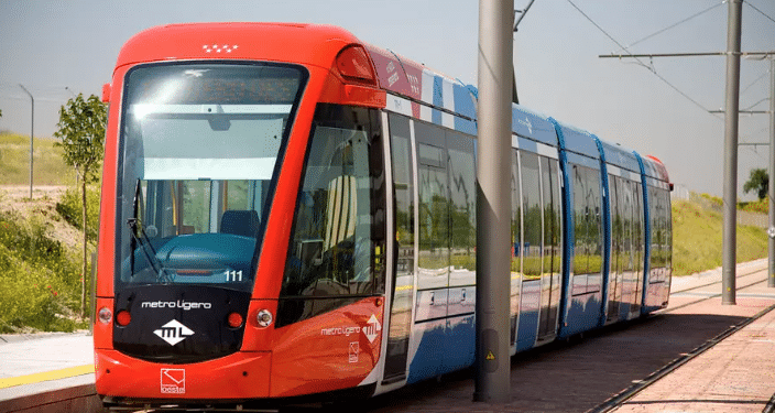 Metro Ligero Oeste cambia de horario durante el verano