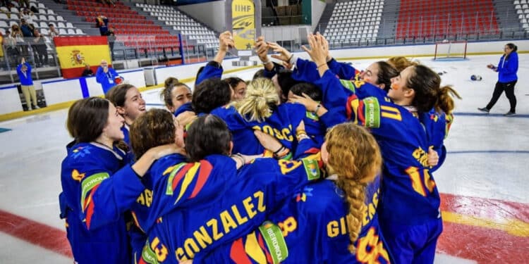 España se lleva el oro en el campeonato del mundo de hockey hielo