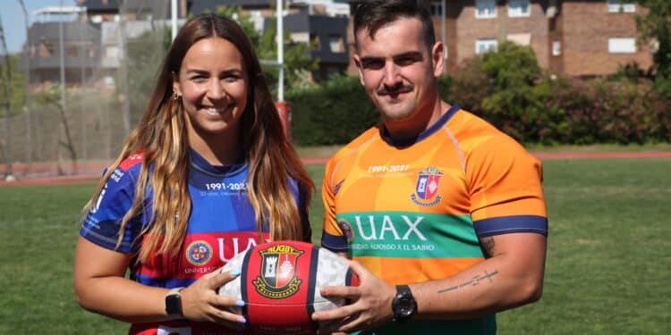 Juan y Marta, capitanes y pareja con el oval