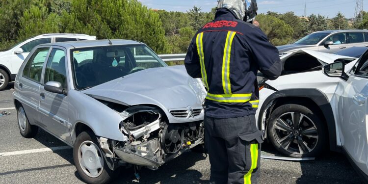 Un accidente de tráfico ocasiona el corte de los tres carriles de la M50, a la altura de Majadahonda