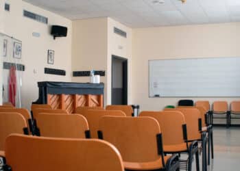 Aprende inglés, informática y cómo funciona tu teléfono móvil