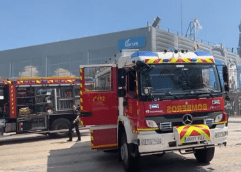 Los bomberos dan por controlado el incendio en el Heron City de Las Rozas