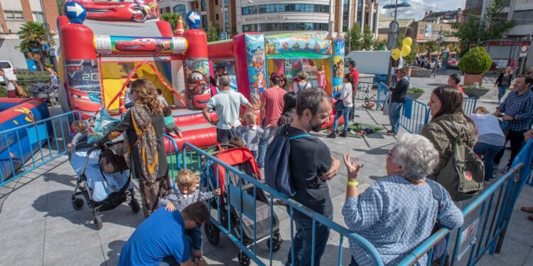 Despliegue de la Policía Local para garantizar la seguridad ciudadana durante las fiestas