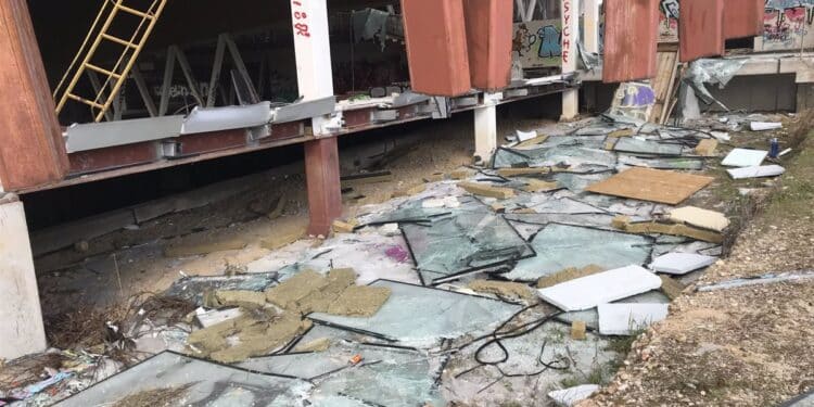 Aprobada la moción del suelo de la London School of Economics