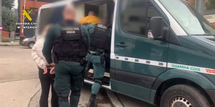 La Guardia Civil detiene a los integrantes de un grupo que asaltaba viviendas habitadas
