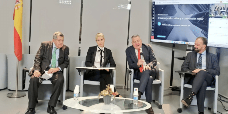 La Jurisdicción militar a debate en el Instituto de Emprendimiento Avanzado