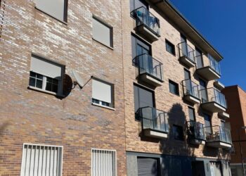 El alcalde asegura que pondrá “todos los medios” para “evitar que se produzcan perjuicios” a los vecinos a raíz de la okupación de un edificio