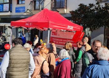 Campaña de recogida de firmas del PSOE en defensa de la sanidad pública