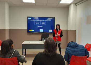 Cruz Roja pone en marcha un taller para ayudar en la búsqueda de empleo a las personas refugiadas y solicitantes de asilo