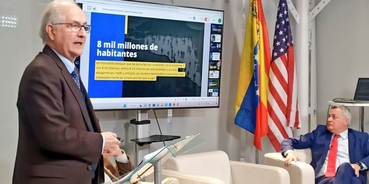 Antonio Ledezma en el Instituto de Emprendimiento Avanzado