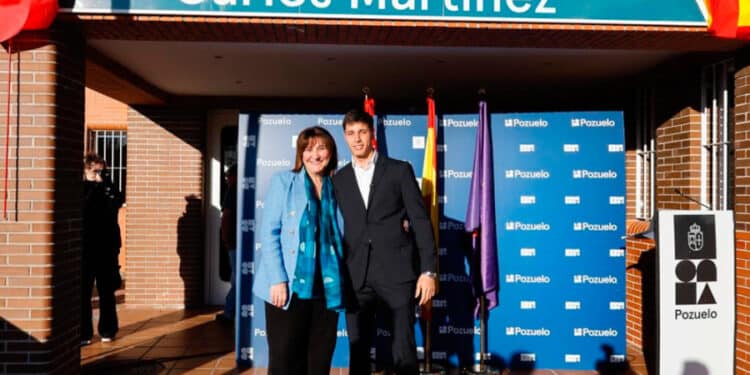 La piscina del polideportivo municipal de Pozuelo cambia su nombre al del nadador olímpico Carlos Martínez