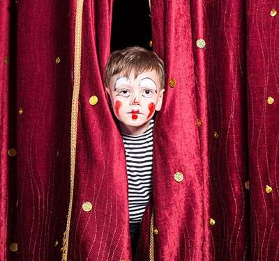 “Pascua entre bambalinas”. Una buena forma de pasar la Semana Santa para los pequeños de la casa en Majadahonda