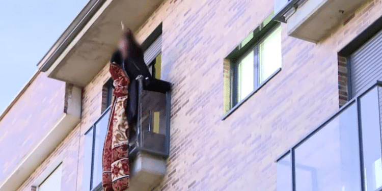 Desalojado sin incidentes el edificio okupado de la zona centro