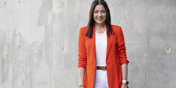 La candidata del PP reitera su compromiso de ocuparse de Huerta Vieja “nada más llegar al Ayuntamiento”