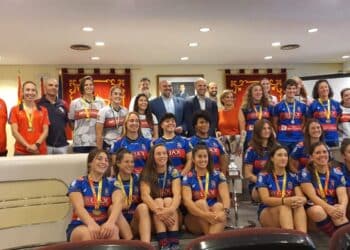 Las chicas de Rugby Majadahonda y Hockey Majadahonda homenajeadas por el Ayuntamiento