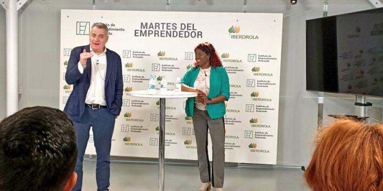 El Instituto de Emprendimiento Avanzado recibe al podcast de Mary Poppins para emprendedores