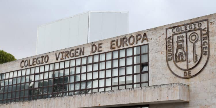 Discos duros dañados en el caso del profesor de Boadilla investigado por abusos a niñas