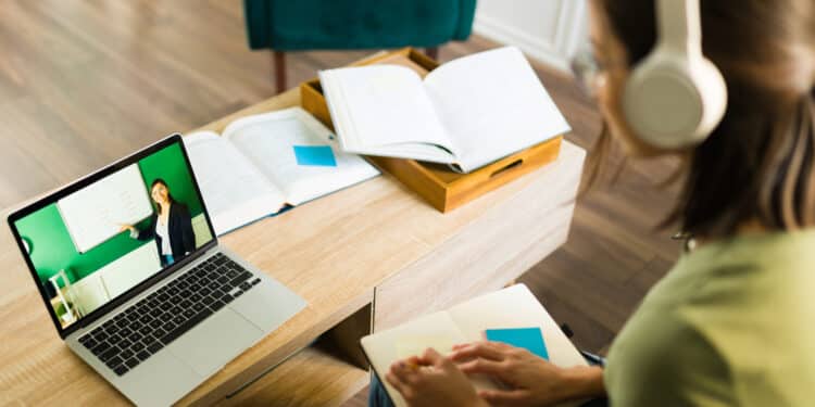 Pozuelo abre la inscripción de cursos online gratuitos de la Fundación Telefónica