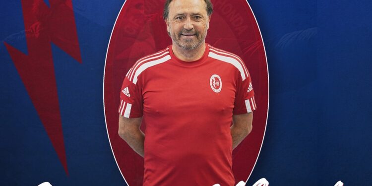 Alfredo Santaelena dejará de entrenar al Rayo de Majadahonda