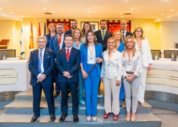 Lola Moreno organiza el Ayuntamiento en torno a cinco tenencias de Alcaldía y 14 concejalías