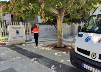 Protección Civil ofrece un servicio de transporte a los colegios electorales para personas con movilidad reducida