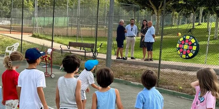 Majadahonda apuesta por el deporte con las jornadas de tecnificación de tenis y pádel para jóvenes deportistas locales
