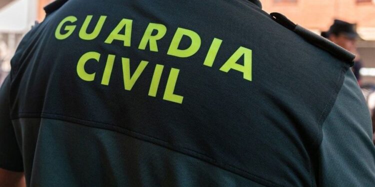 Un empresario de Las Rozas habría entregado sobres con dinero a un entramado de la Guardia Civil