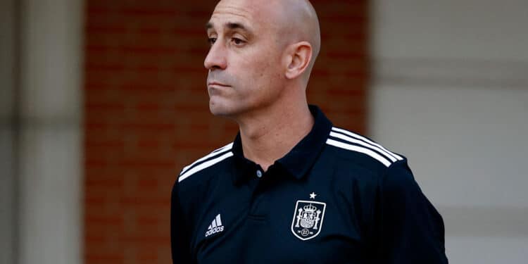 Rubiales suma otra polémica con un supuesto viaje personal con fondos de la RFEF