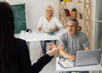 Se activa el programa formativo para adultos con nuevos cursos y conferencias