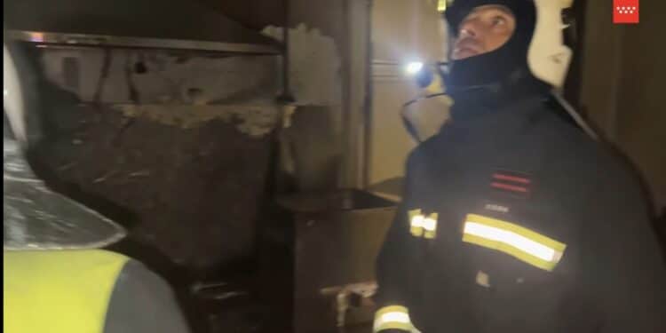 Se declara un incendio en una nave industrial de Majadahonda