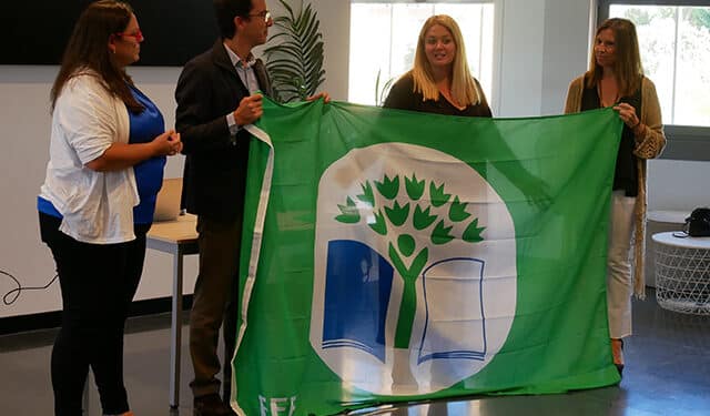 Ocho centros escolares de Las Rozas renuevan sus banderas verdes