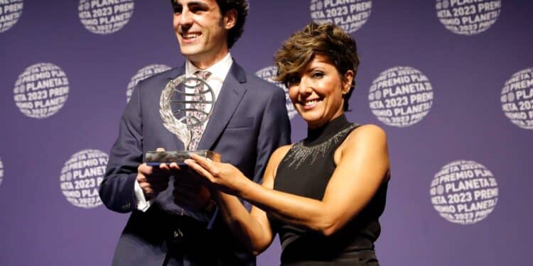 Sonsoles Ónega consigue el Premio Planeta 2023