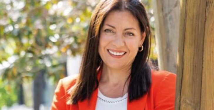 Lola Moreno presenta su candidatura para presidir el PP de Majadahonda