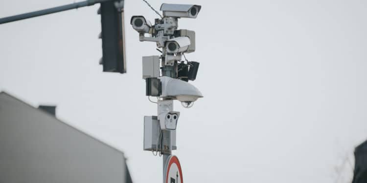 Denuncian que “cientos” de automovilistas están siendo multados en la Carretera de El Plantío por “deficiente señalización”