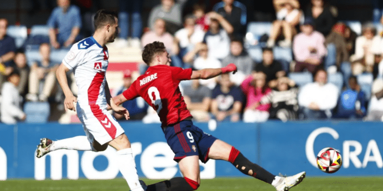 El Rayo Majadahonda suma un punto en Pamplona que no lo aleja del playoff
