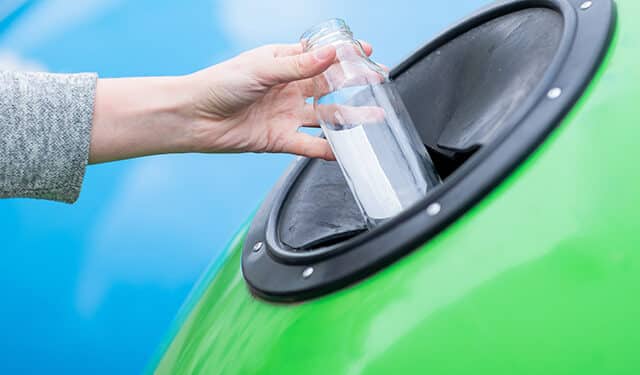 Las Rozas y Pozuelo se suman a la campaña Tenemos razones de peso para promover el reciclaje de envases de vidrio en Navidad