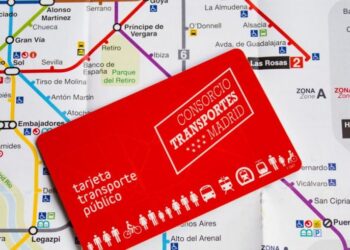 La Comunidad de Madrid mantendrá la rebaja en los abonos mensuales de transporte público en 2024