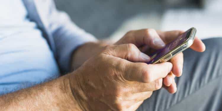 El Ayuntamiento de Majadahonda organiza dos talleres para mayores llamados “Comunícate digitalmente en Navidad”