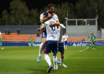 Sale el sol en el Cerro del Espino frente al Arenteiro